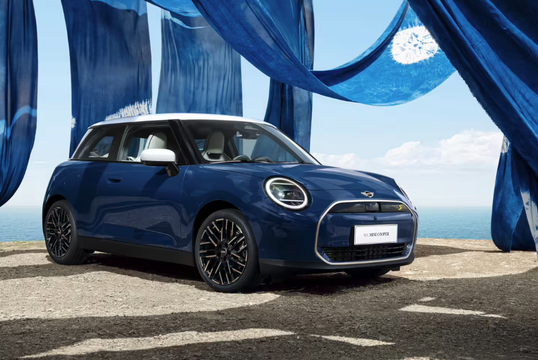 电动MINI COOPER推出即兴蓝调限定配色 起售价20.88万元